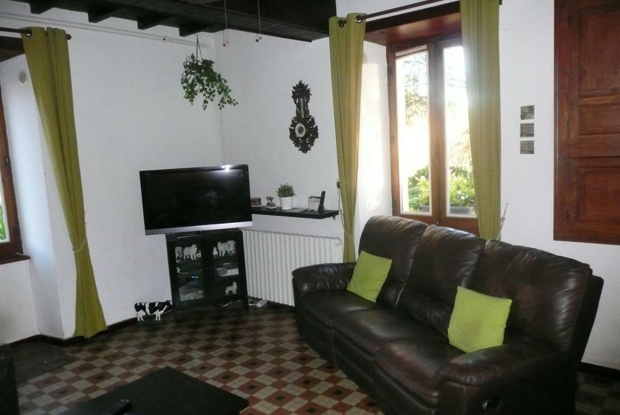 Domaine Serrot Saint-Elix-Theux Extérieur photo